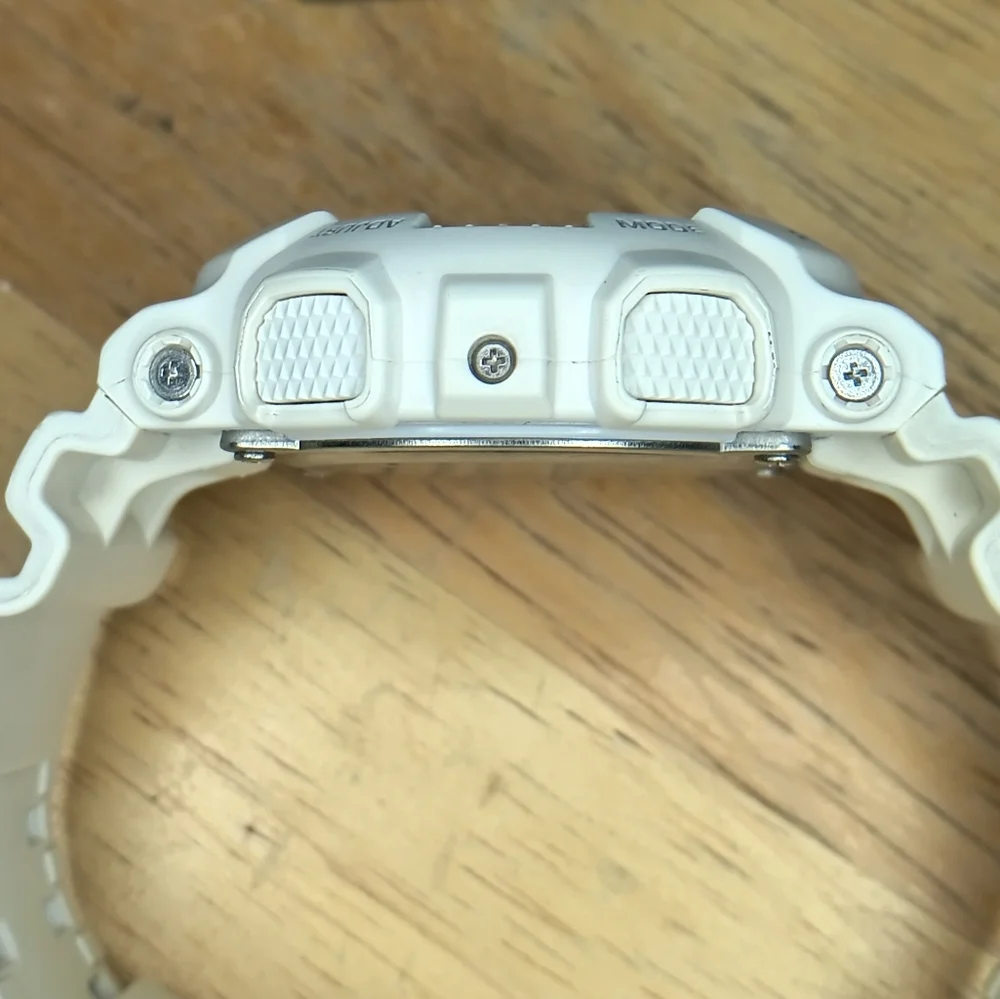 Casio Men's White G-Shock 5229 GA-120A Digital and Analog - Picture 2 of 8